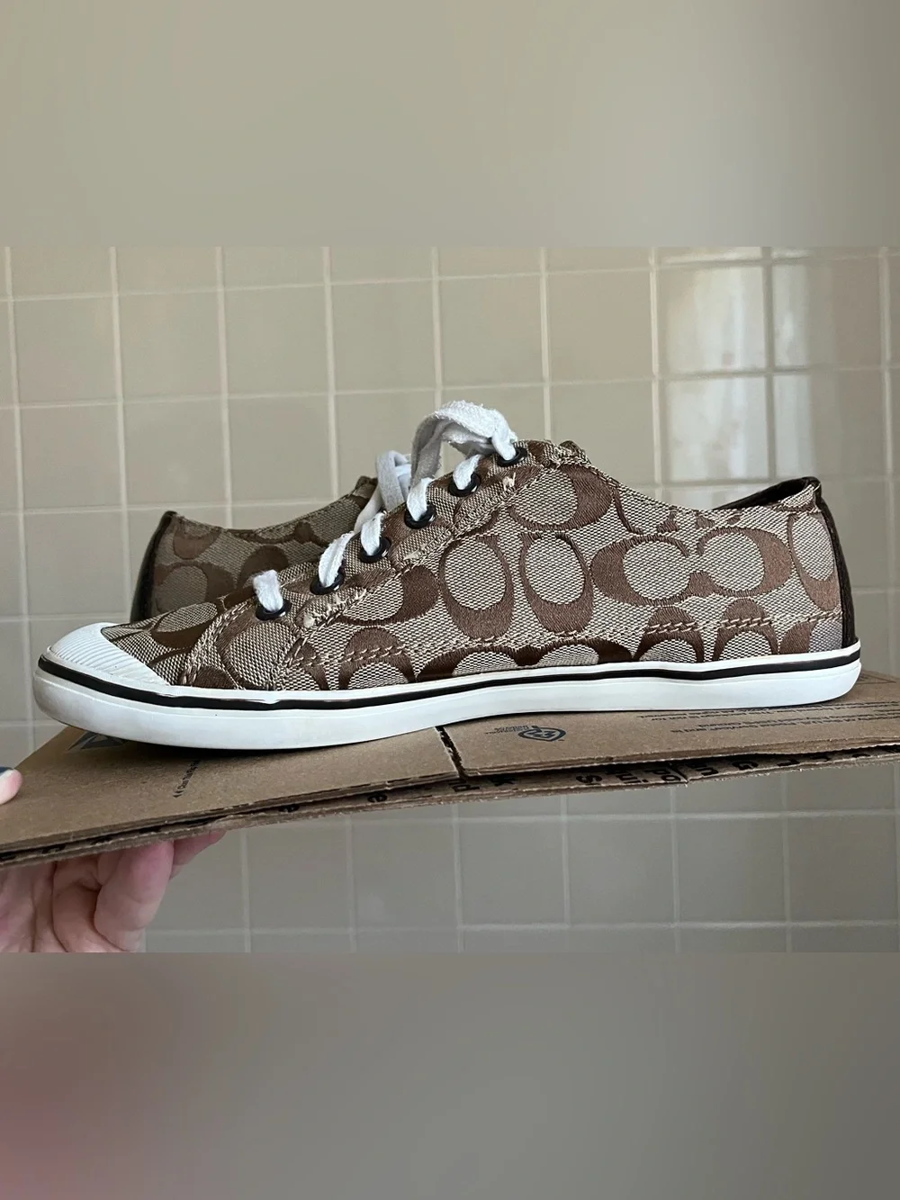 Coach 9B vintage brown signature sneakers